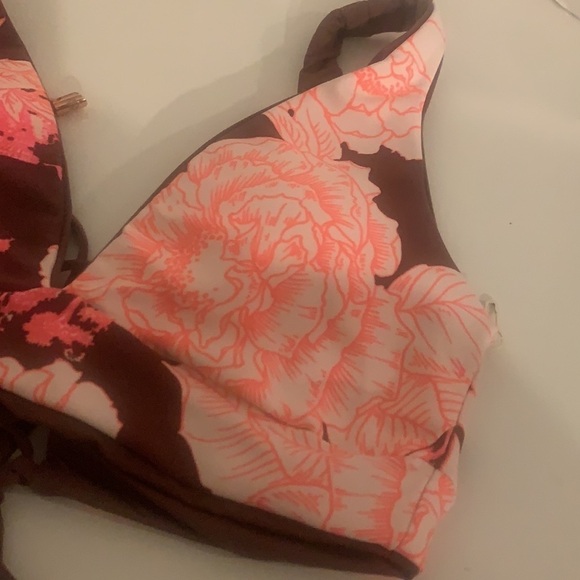 Maaji Reversible Bikini top NWOT - Picture 2 of 5